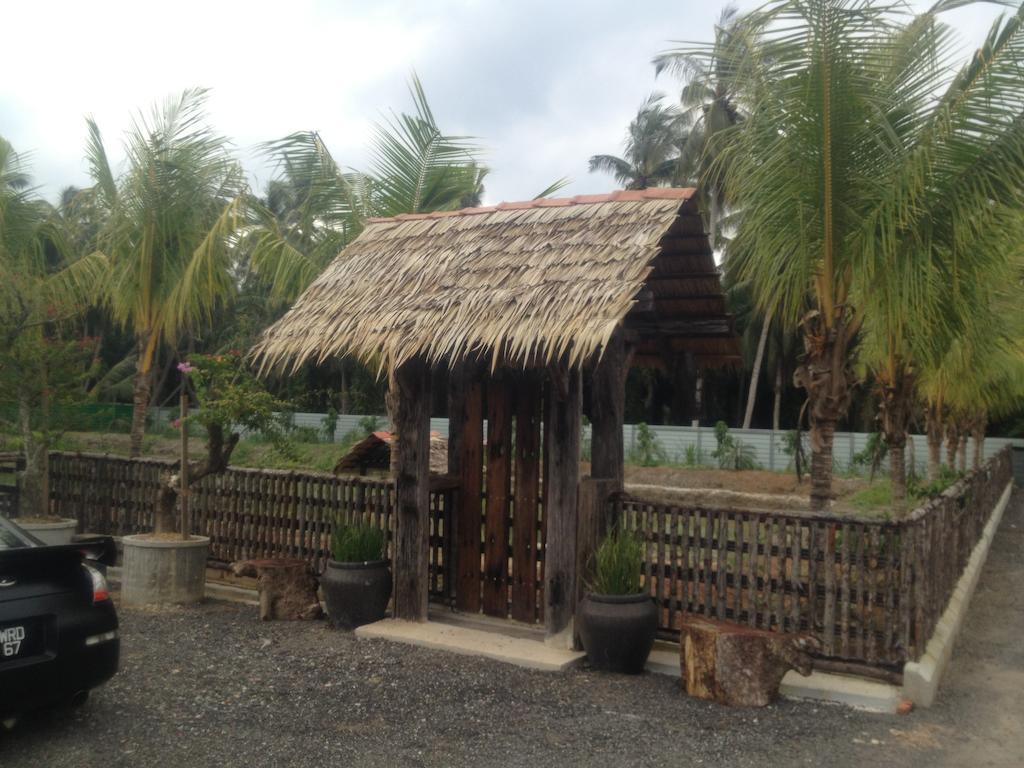 Hotel Hs Farm Waterpark Muar Exterior foto
