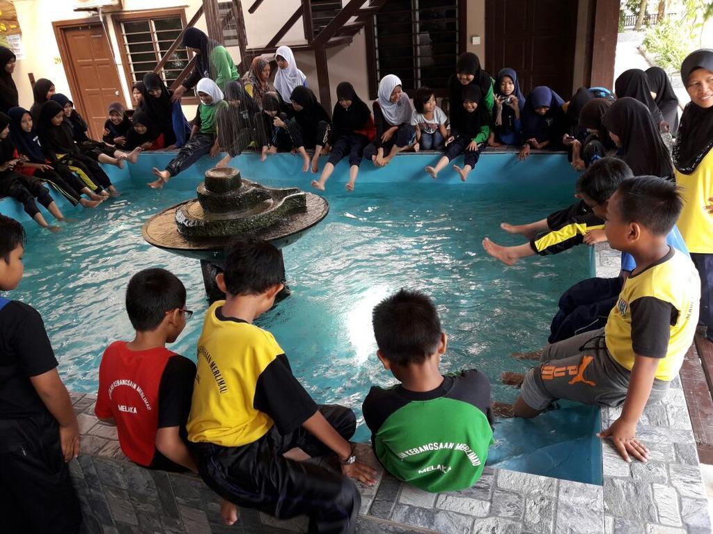 Hotel Hs Farm Waterpark Muar Exterior foto